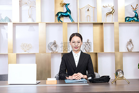 前台服务人员在会展服务中的关键作用与职责